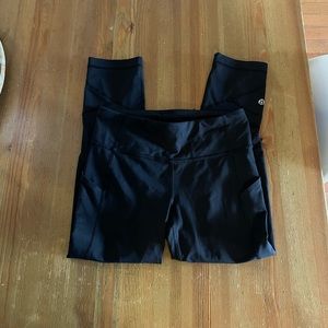 cropped black lululemon leggings 23” size 4